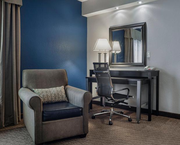 Images Holiday Inn Express & Suites Laurel by IHG