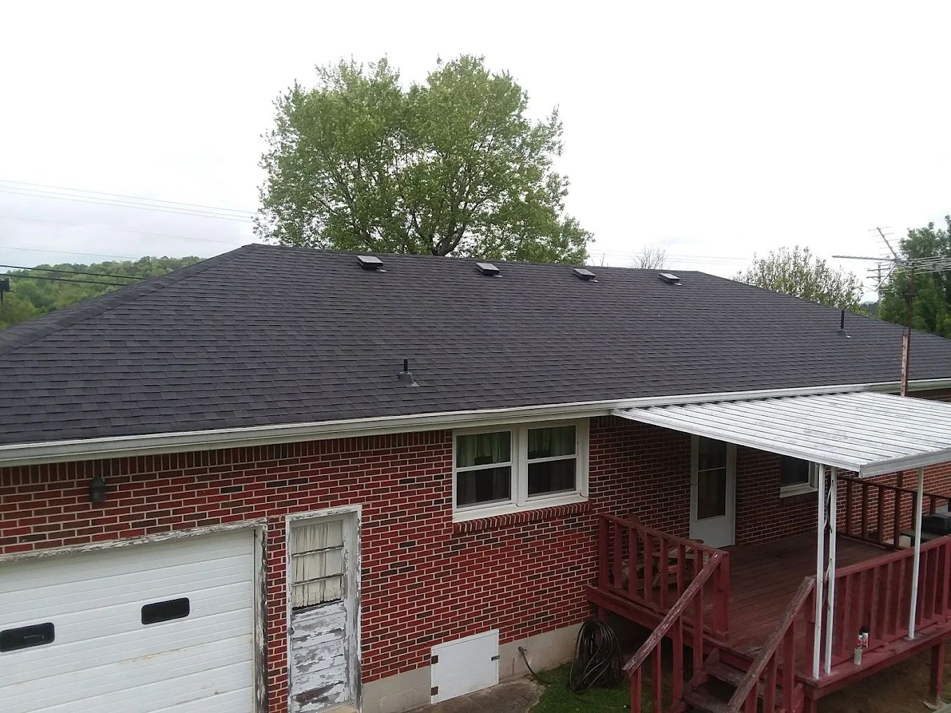 Summers Roofing & Repair Image