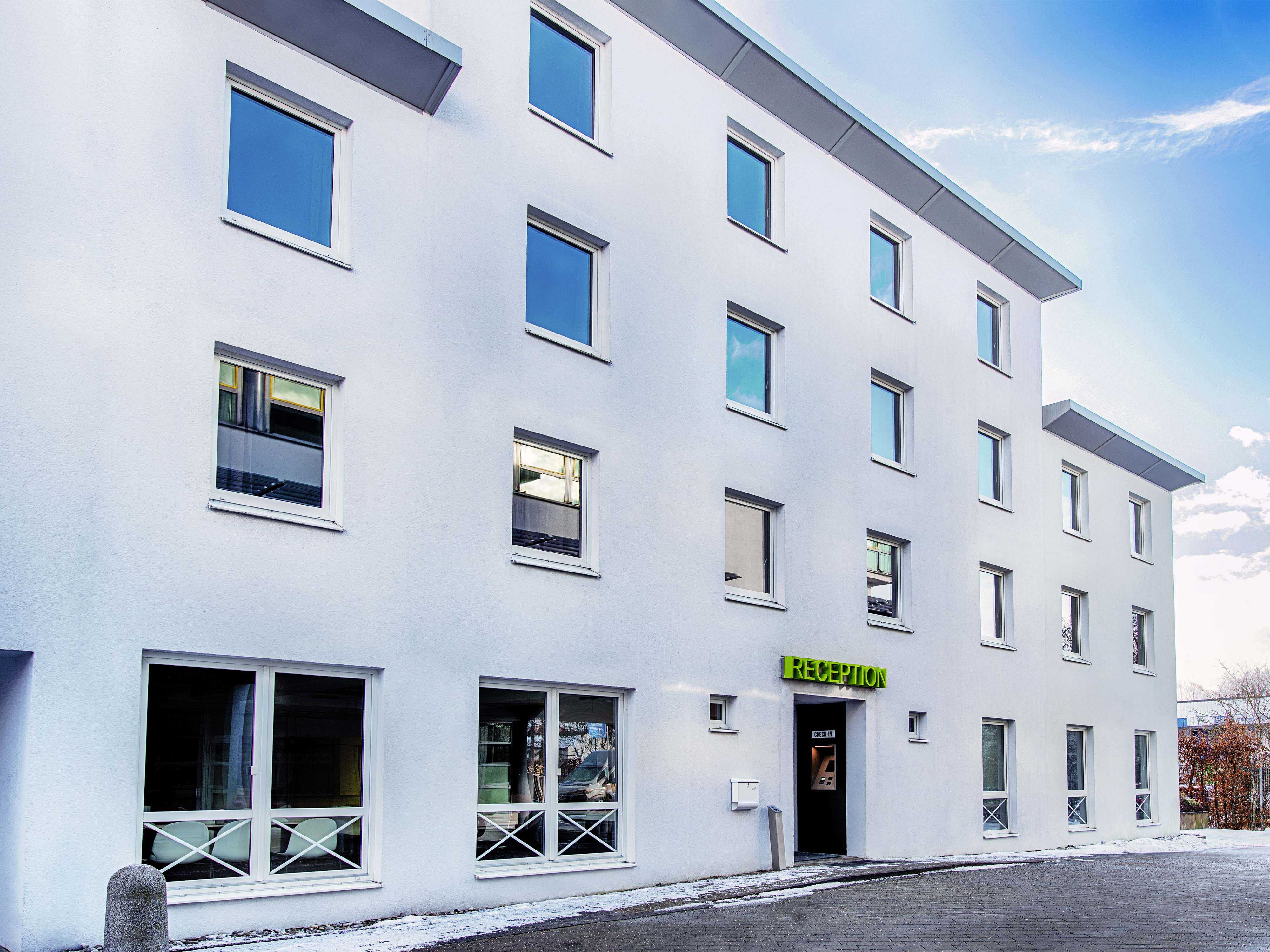 Bilder B&B HOTEL München-Putzbrunn