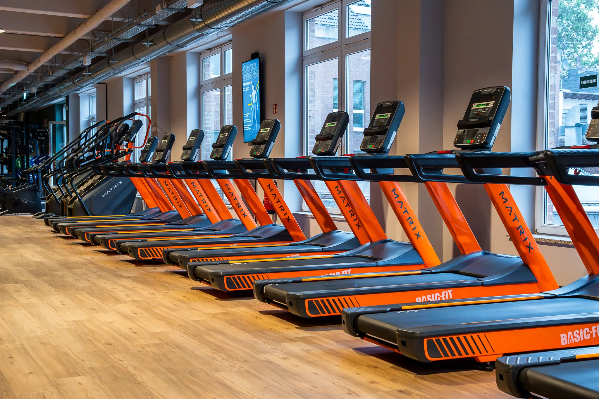 Bilder Basic-Fit
