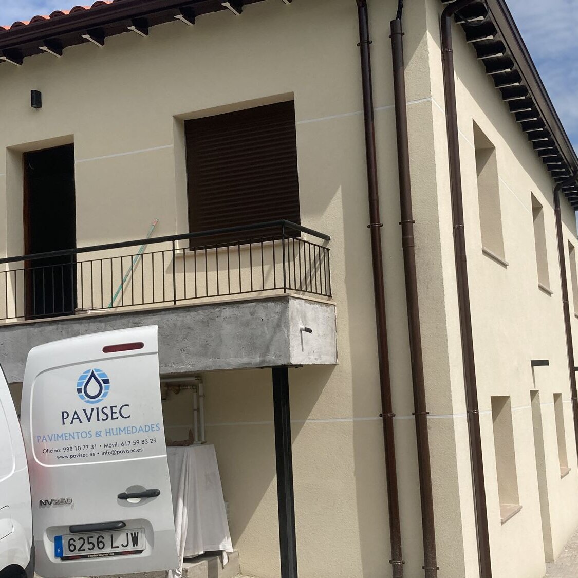 Images Pavimentos Continuos & Soluciones para la Humedad