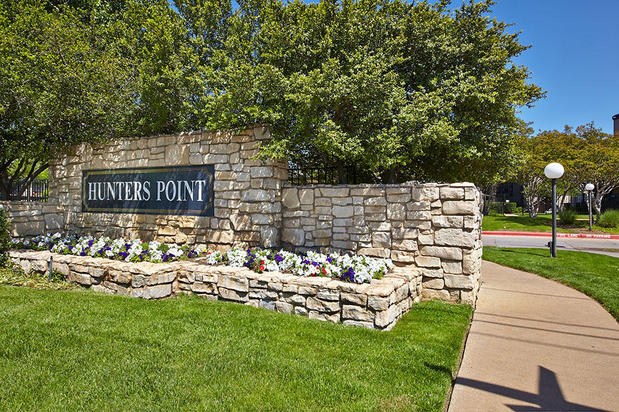 Images Hunters Point Apartments