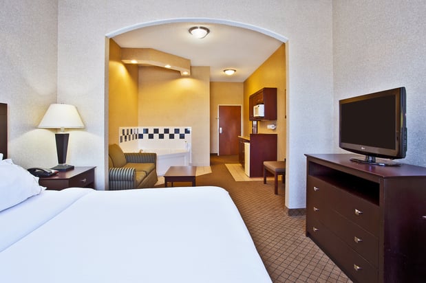 Images Holiday Inn Express & Suites Anderson by IHG