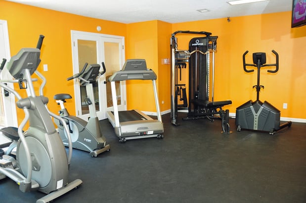 Images Suson Pines Apartments