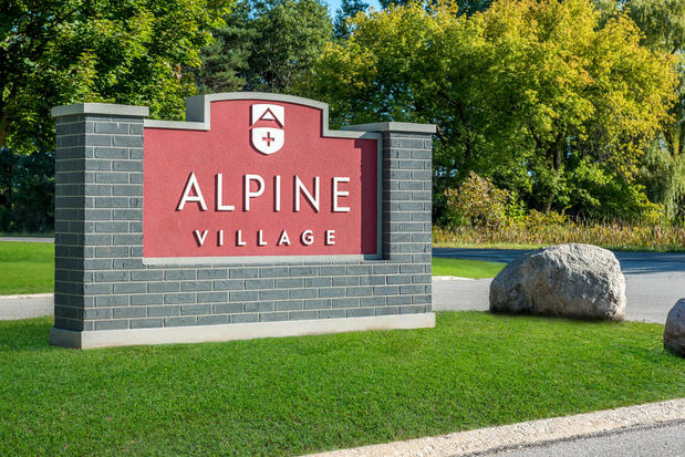Images Alpine Village