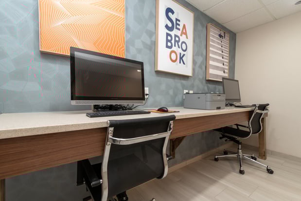 Images Holiday Inn Express & Suites Hampton South-Seabrook by IHG