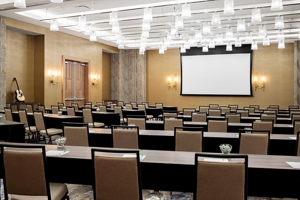 Images Holiday Inn & Suites Nashville Downtown - Broadway by IHG