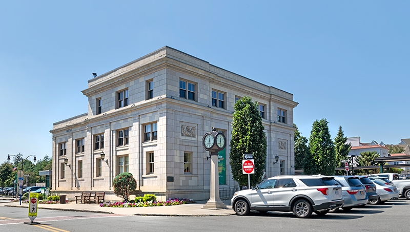 111 Kraft Avenue
