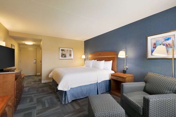 Images Hampton Inn New York - LaGuardia Airport