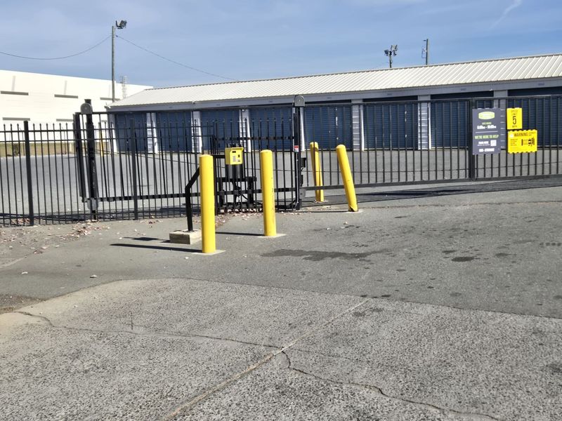 Images Extra Space Storage