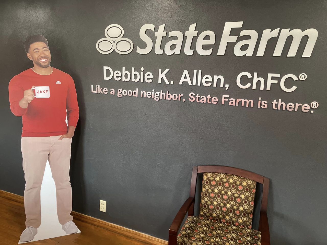 Look who finally showed up at our Huntingburg office? Stop by to visit our team and help us welcome Jake!  We would be happy to work up a complimentary quote while you visit, too! #jakefromstatefarm #likeagoodneighbaaa