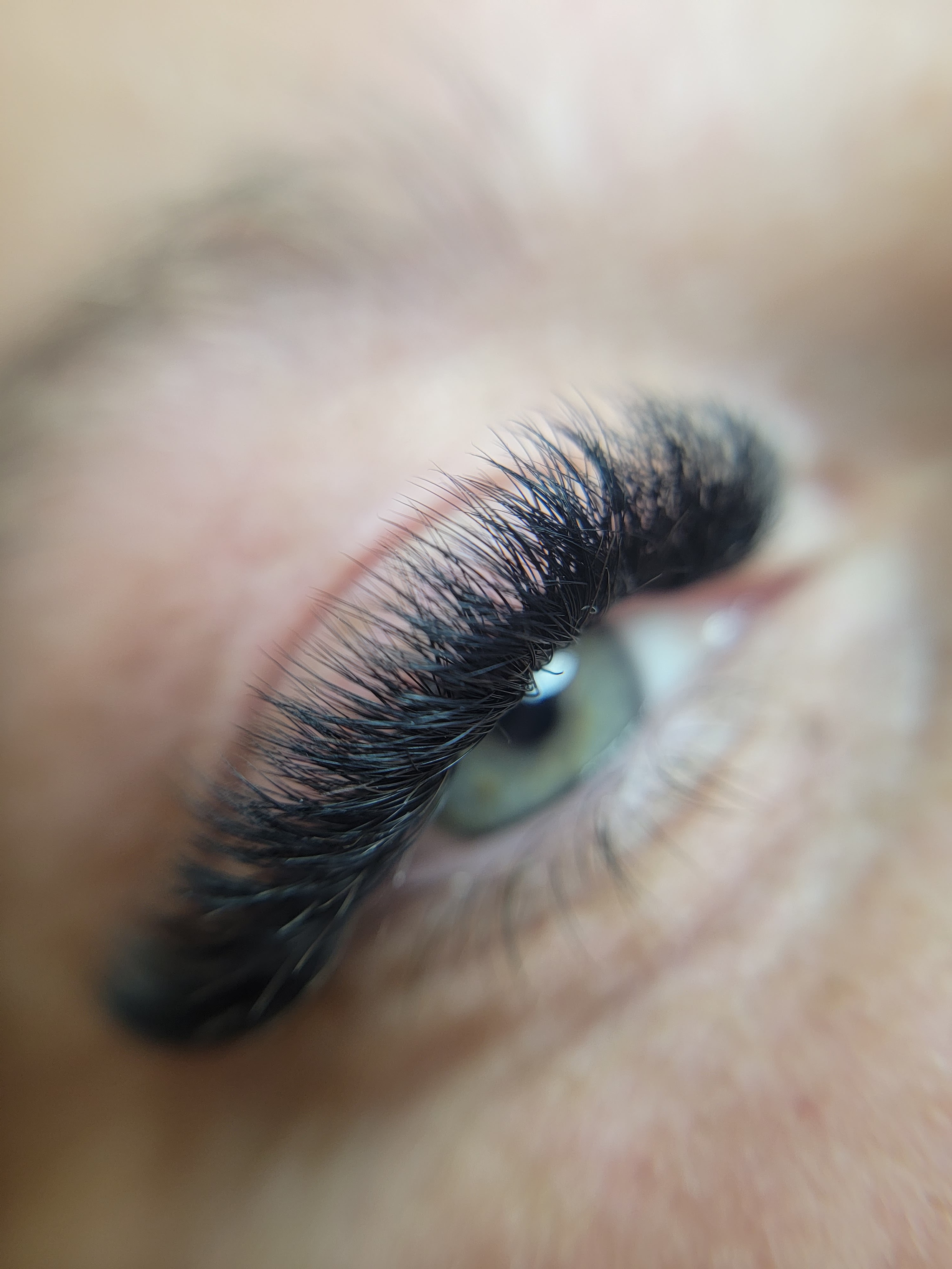 Images Lashista - Formation cils - Pose de cils - Produits de cils Longueuil