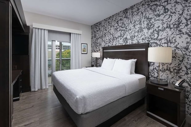 Images Hampton Inn & Suites Chattanooga/Downtown