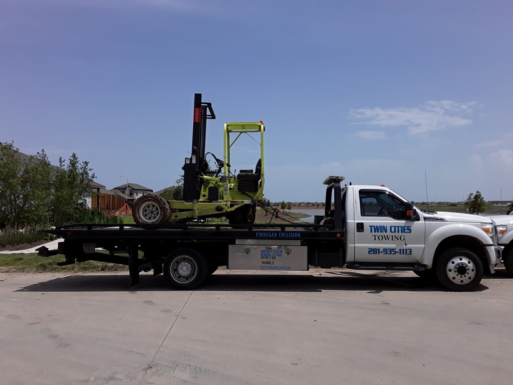 Twin Cities Towing Photo