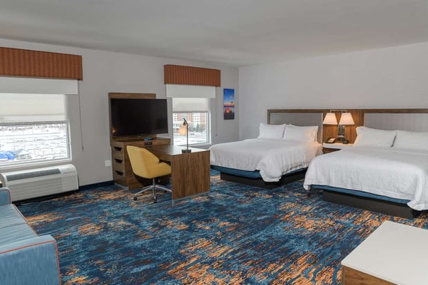 Images Hampton Inn & Suites Erie Bayfront