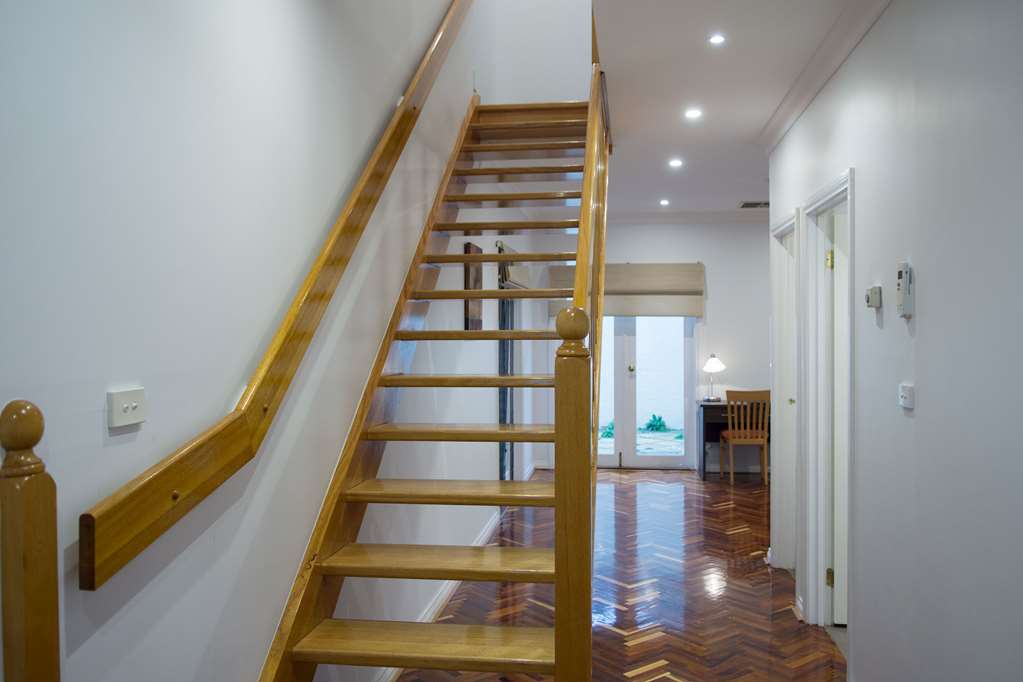 apartment staircase Best Western Plus Buckingham International Melbourne (03) 9555 0011