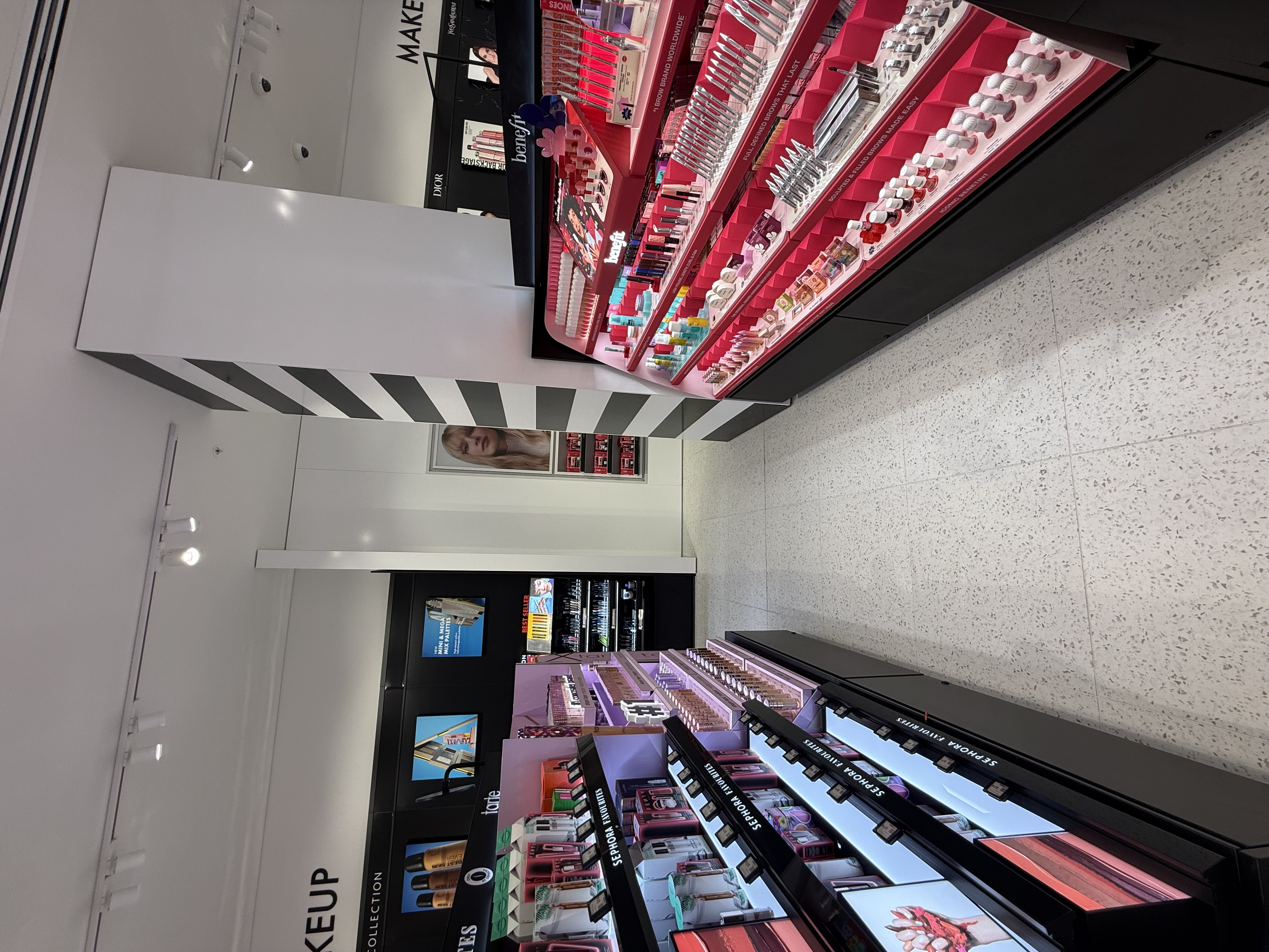 Images Benefit Cosmetics BrowBar