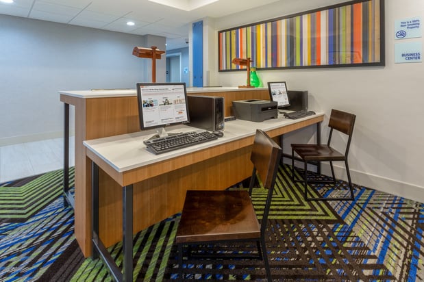 Images Holiday Inn Express & Suites Vandalia by IHG