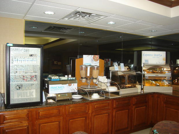 Images Holiday Inn Express Louisville Northeast by IHG