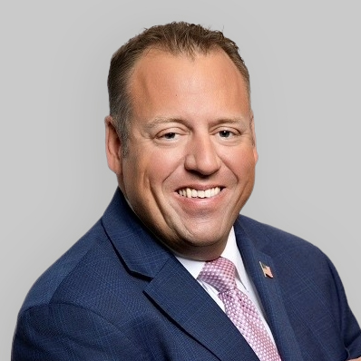Headshot of Ed Zbytniewski, a wealth advisor at Chase