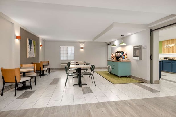 Images Spark by Hilton Rock Springs