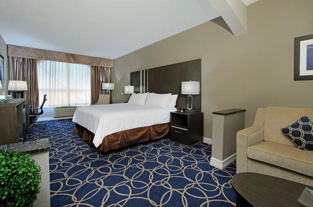 Images Holiday Inn Express & Suites Houston North - IAH Area by IHG