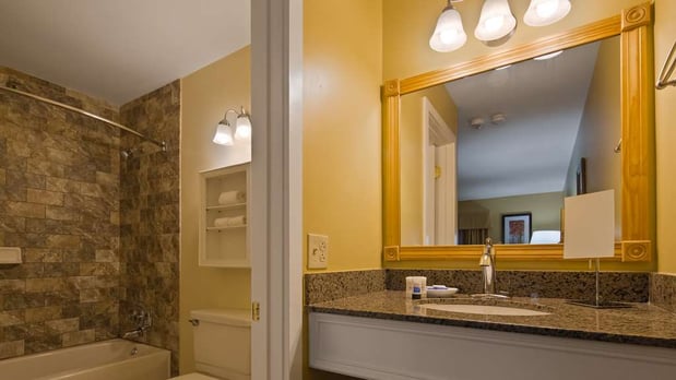 Images Best Western Plus Windjammer Inn & Conference Center