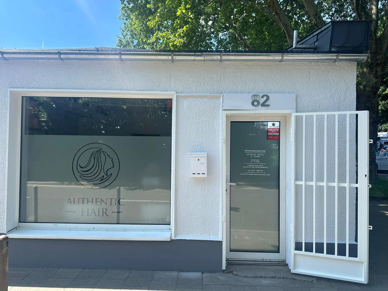 Authentic Hair in Düsseldorf - Logo