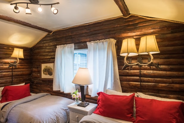 Images Log Cabin Motel