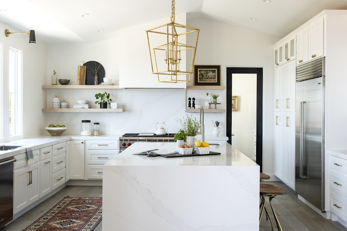 Marina Accardo Design and Construction Logo