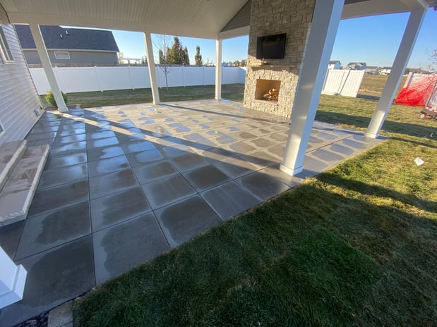 Images Krueger Lawn and Landscape