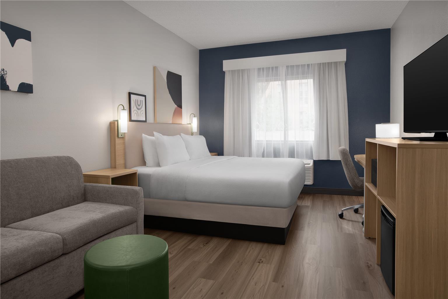 Guest room