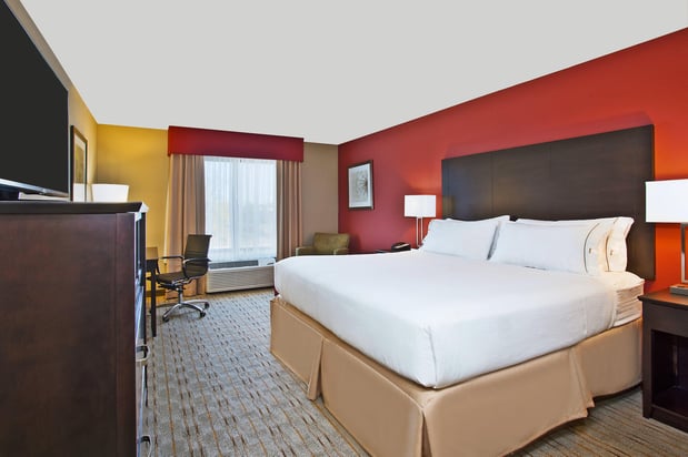 Images Holiday Inn Express & Suites Springfield - Dayton Area by IHG