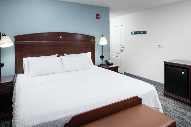 Images Hampton Inn & Suites Rochester-North