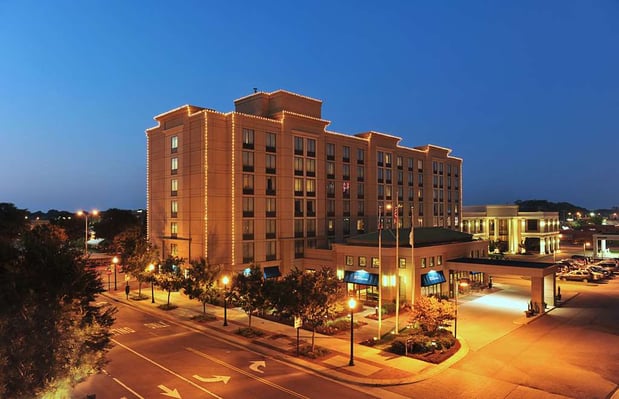 Images Hilton Garden Inn Virginia Beach Town Center
