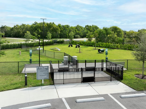 Images Everly Apartments