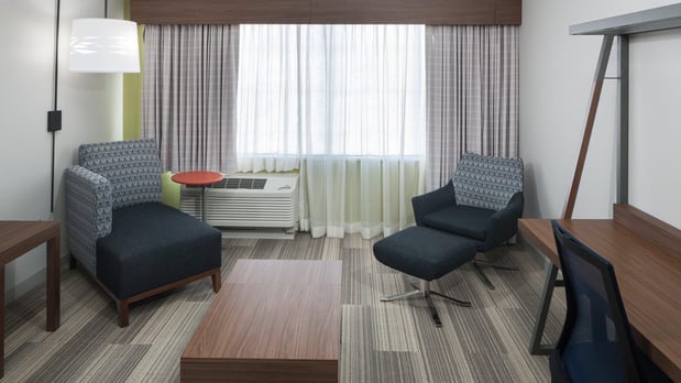 Images Holiday Inn Express & Suites Orlando at Seaworld by IHG
