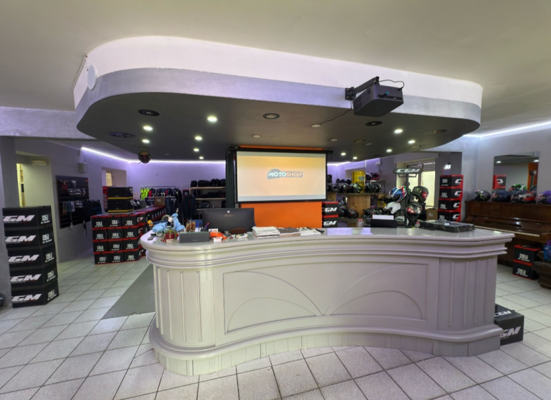 Images Motoshop Caschi e Abbigliamento Moto Bergamo