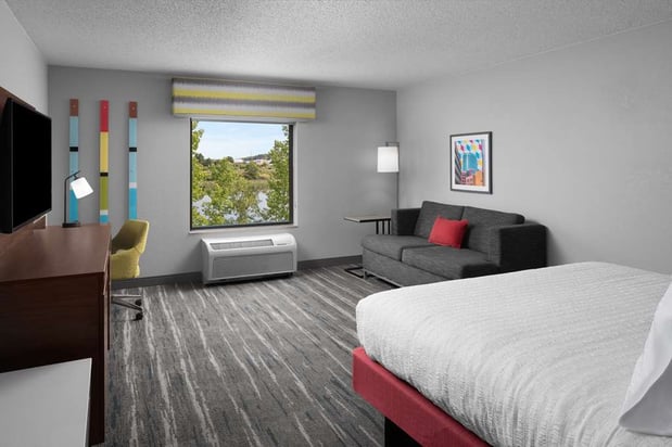 Images Hampton Inn & Suites Grand Rapids-Airport 28th St