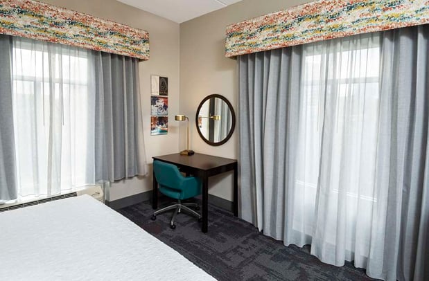 Images Hampton Inn & Suites Raleigh Downtown