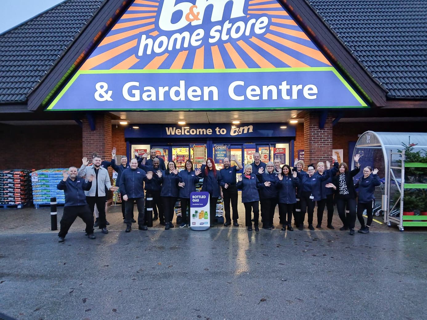 Images B&M Home Store with Garden Centre