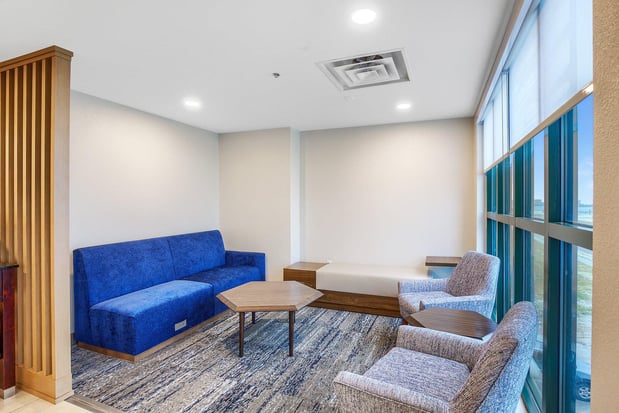 Images Holiday Inn Express Gulfport Beach by IHG