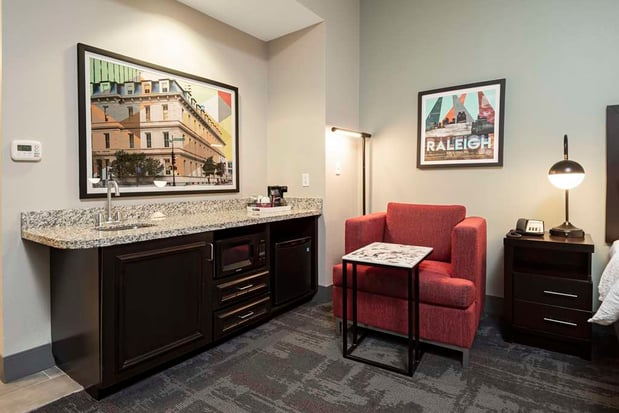 Images Hampton Inn & Suites Raleigh Downtown