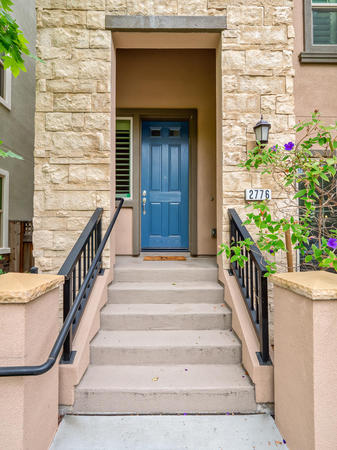 Images Jacqueline Brown - Realm Real Estate Group