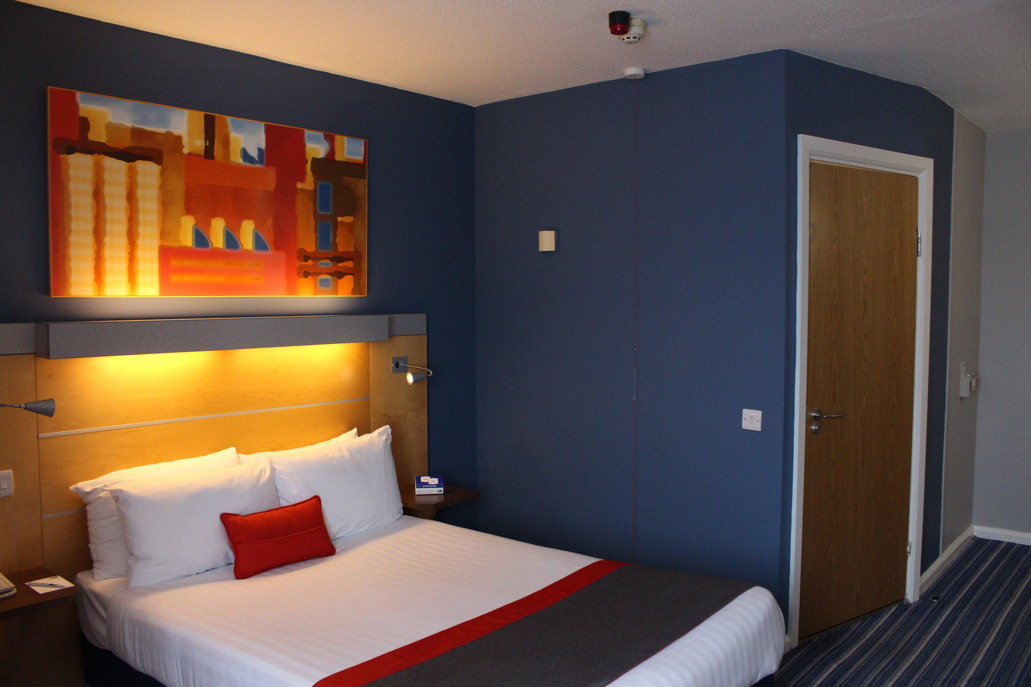 Holiday Inn Express London - Croydon, an IHG Hotel London 020 8253 1200