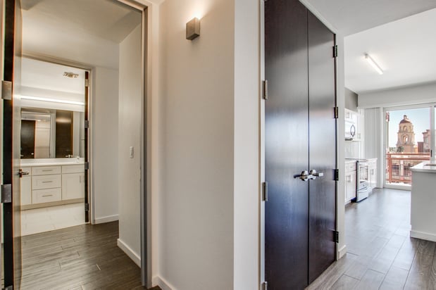 Images 1 West Broadway