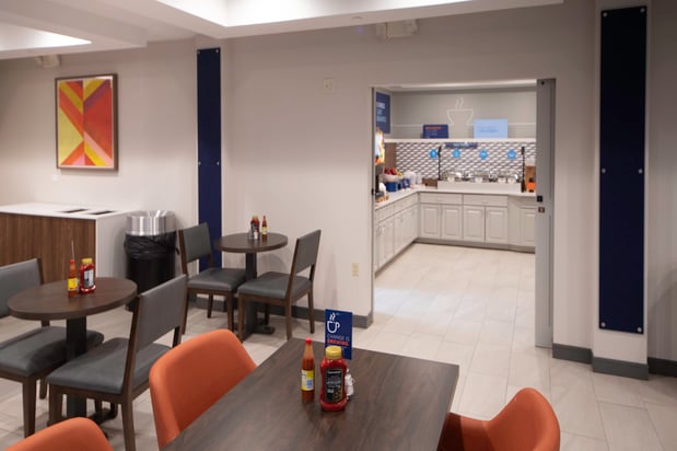 Images Holiday Inn Express & Suites Little Rock-West by IHG