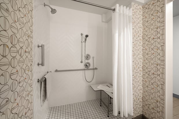 Images Holiday Inn Ontario by IHG