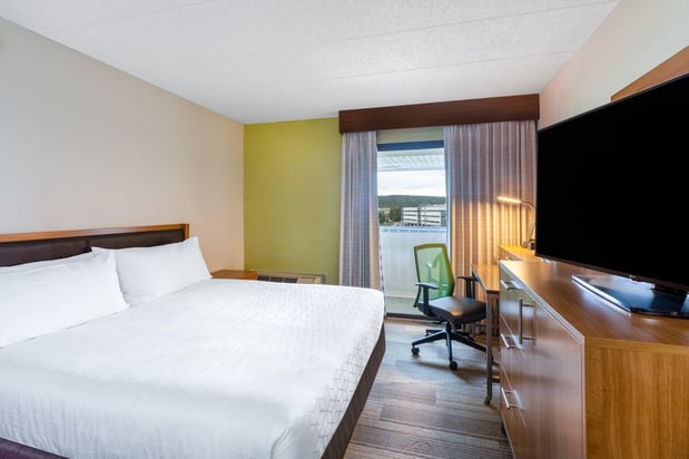 Images Holiday Inn Express & Suites Philadelphia - King of Prussia by IHG