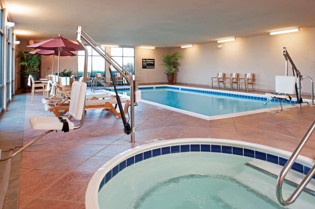 Images Hampton Inn & Suites Moline-Quad City Int'l Aprt